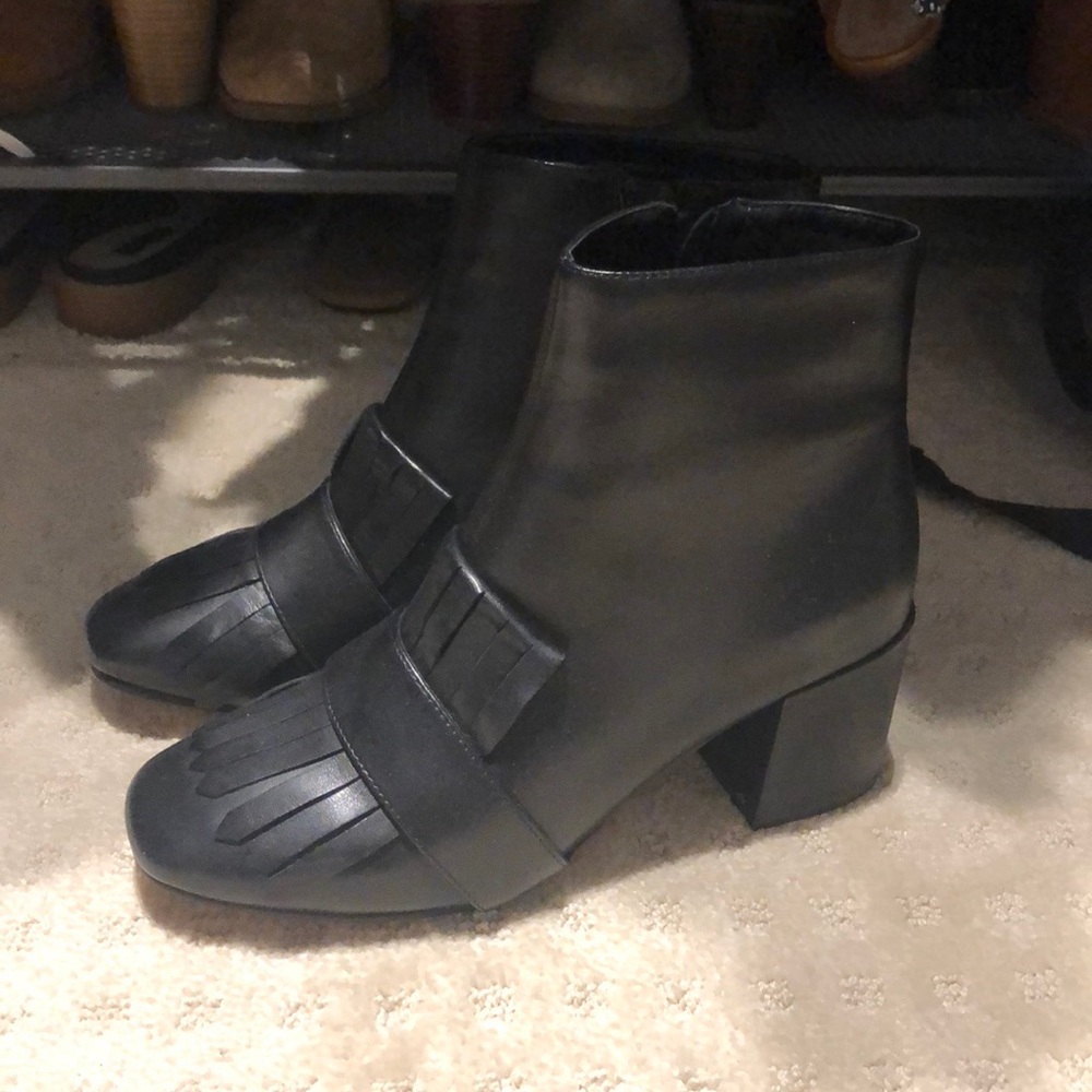 BMWT Steve Madden Kiltie Leather Booties
